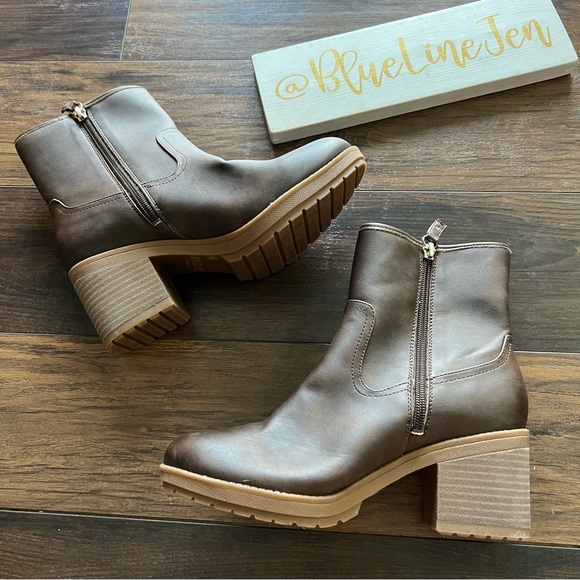 Dr Scholls Pearl Lug Sole Boots NWOT - Picture 2 of 9